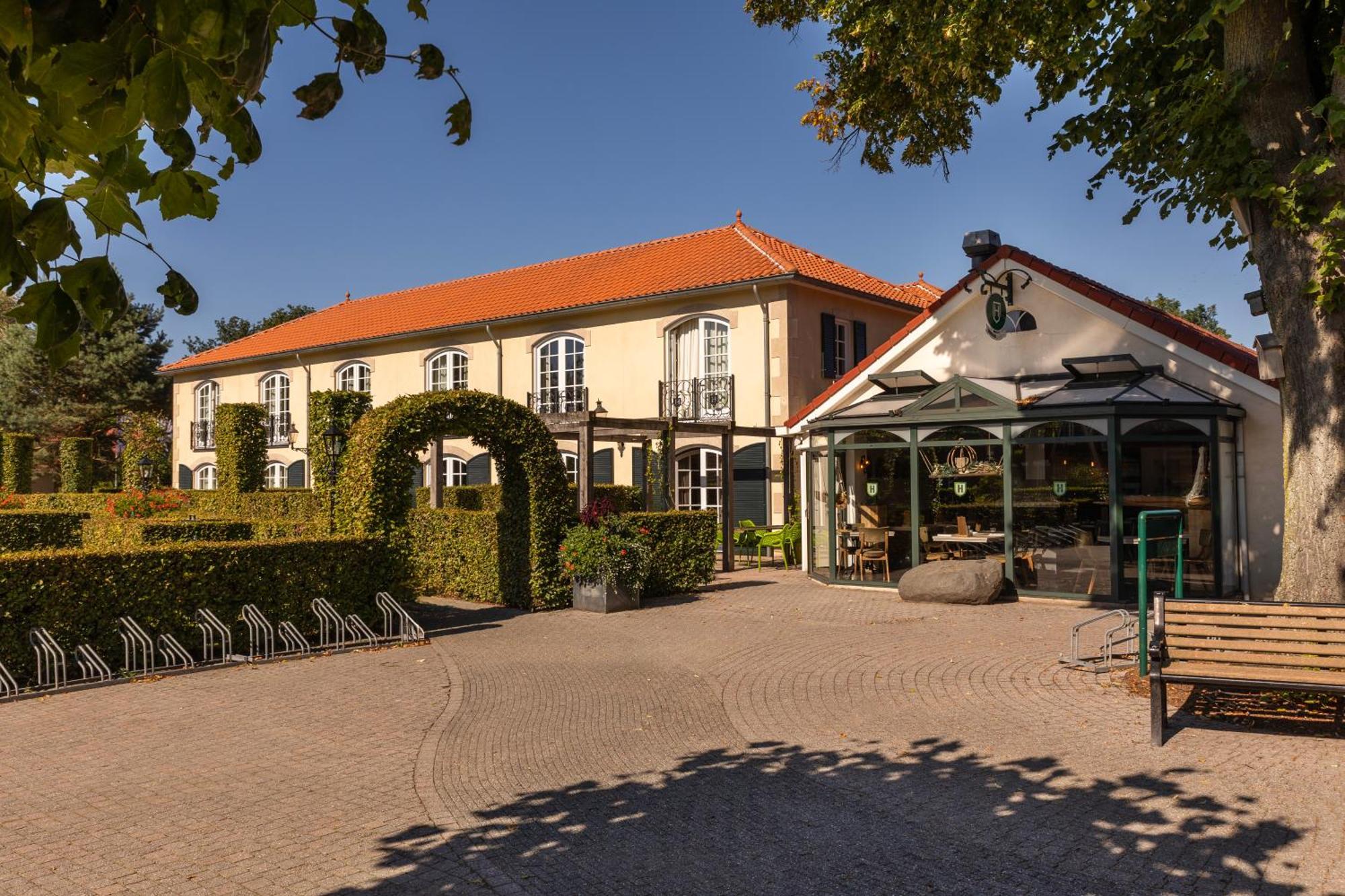 Hotel & Restaurant - Auberge De Hilver Diessen Exteriör bild